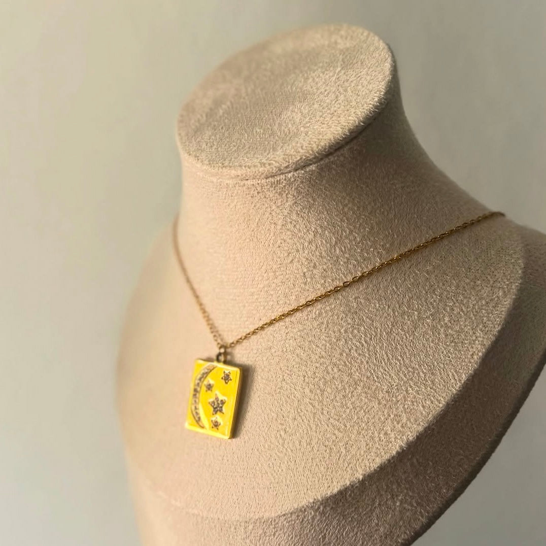 Collier Sely