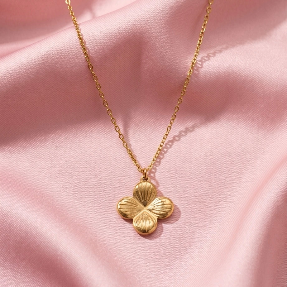 Collier Lyra